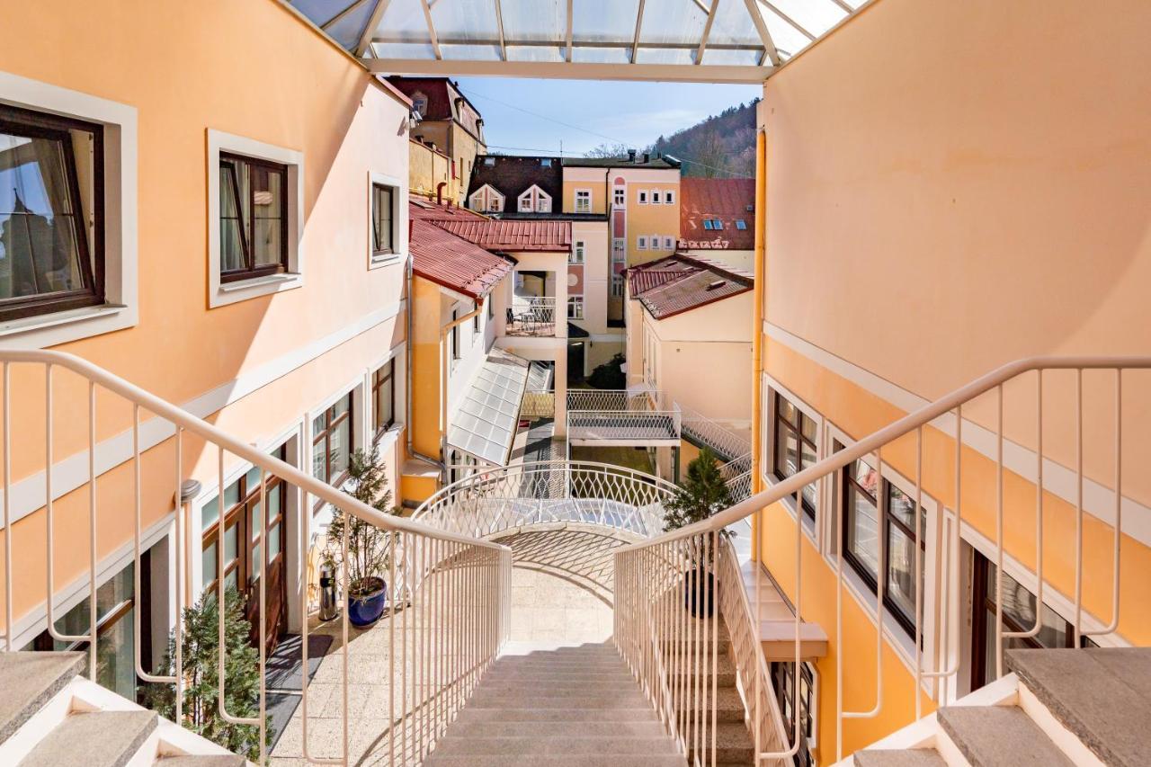 Apartma La Provence Mariánské Lázně Esterno foto